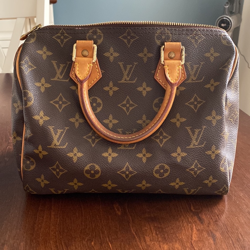 Authentic Louis Vuitton Speedy 25 - Picture 2 of 8